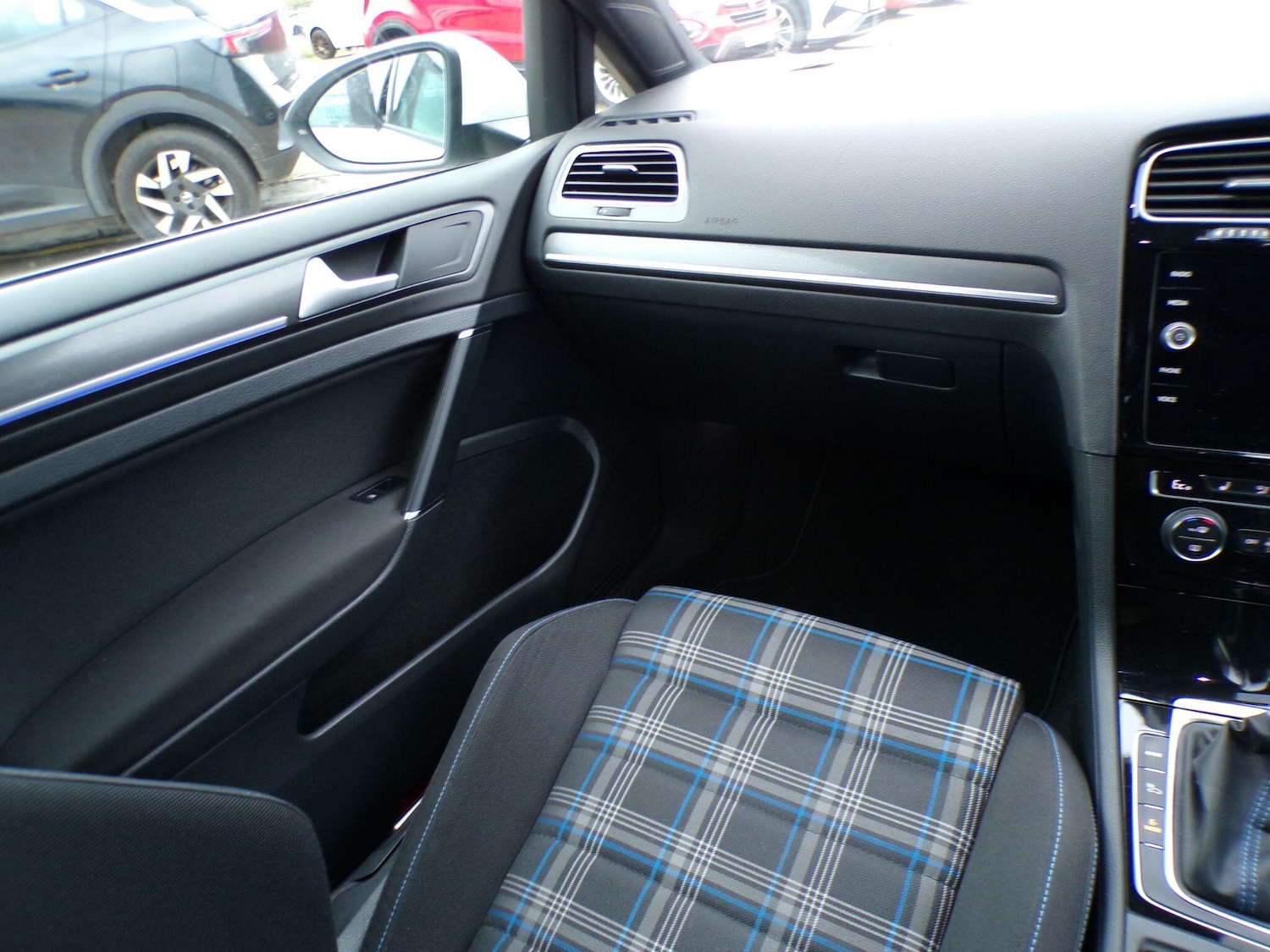 Used Volkswagen Golf 2017 for sale - 76485667: Photo 23