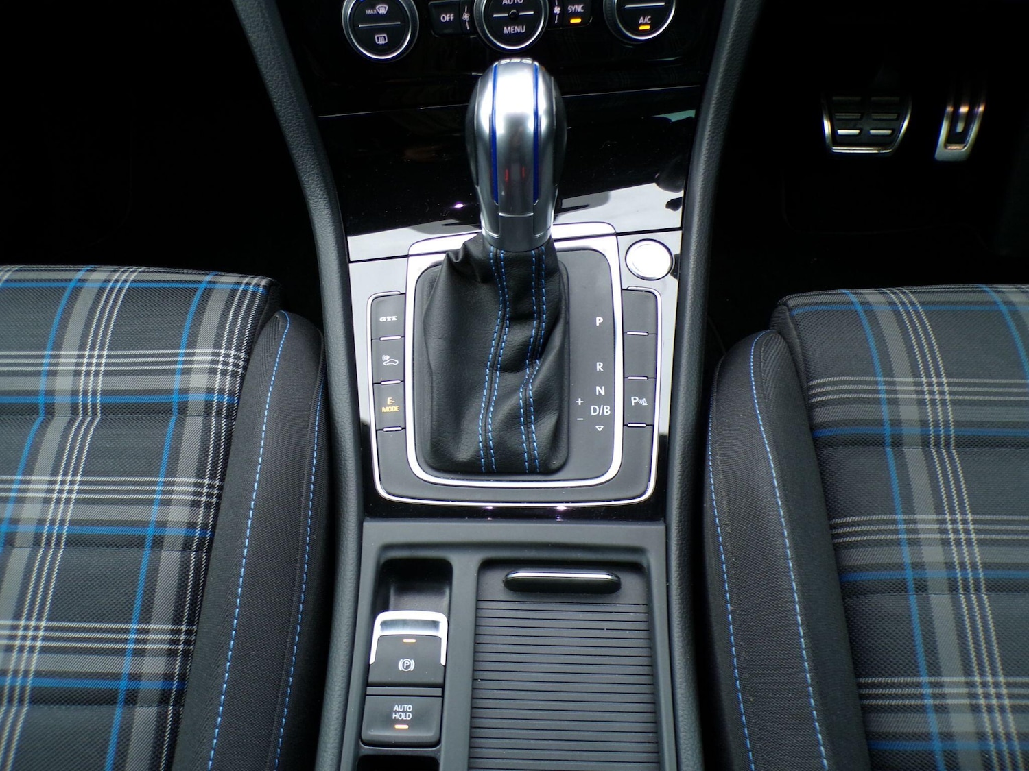 Used Volkswagen Golf 2017 for sale - 76485667: Photo 24