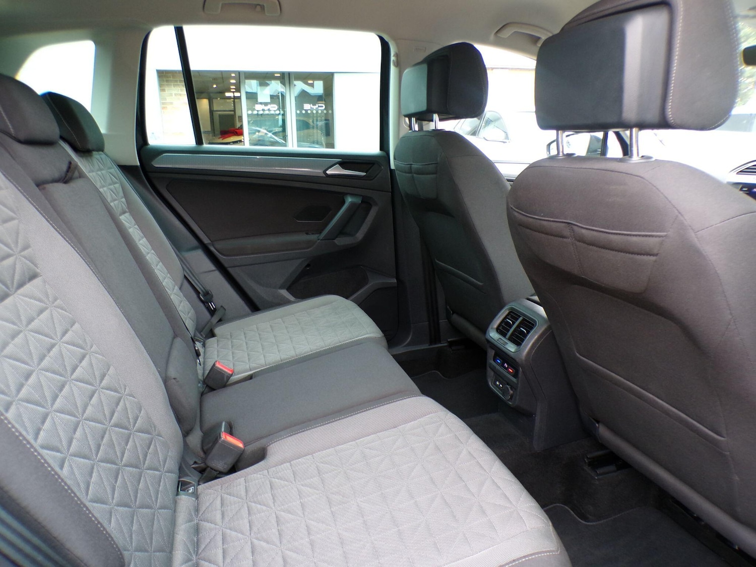 Used Volkswagen Tiguan 2021 for sale - 76702146: Photo 12