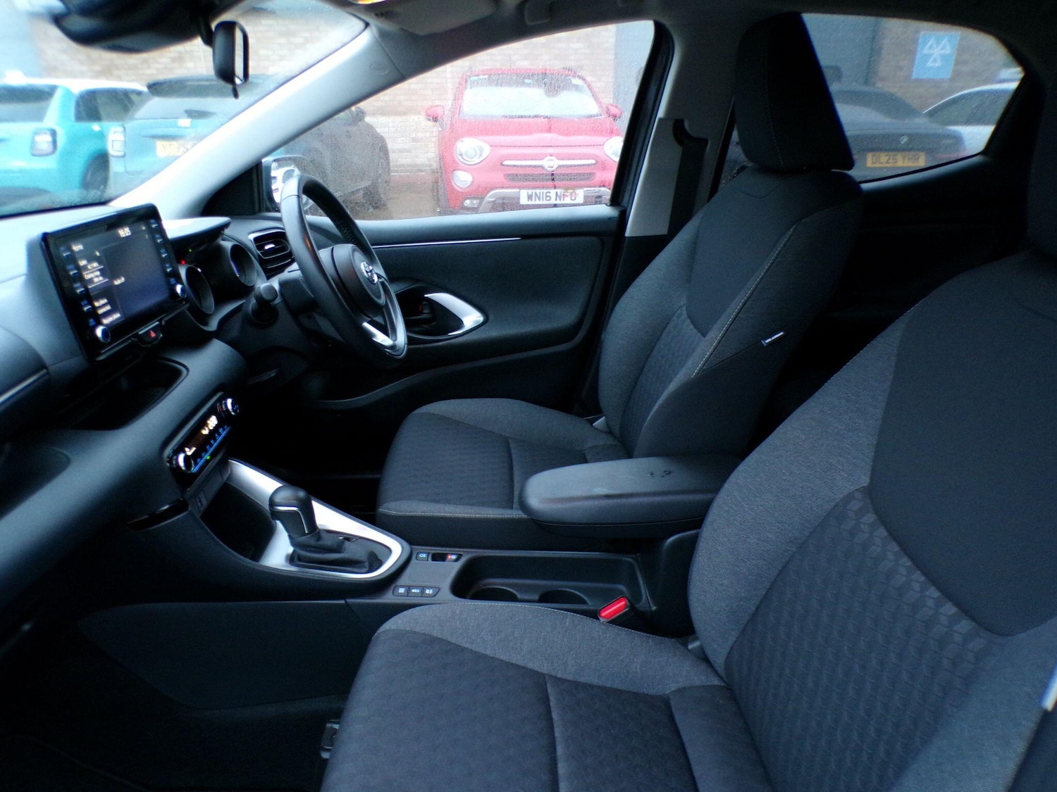 Used Toyota Yaris 2022 for sale - 77525097: Photo 12