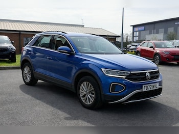 Used Volkswagen T-Roc 2023 for sale - 77982638: Photo