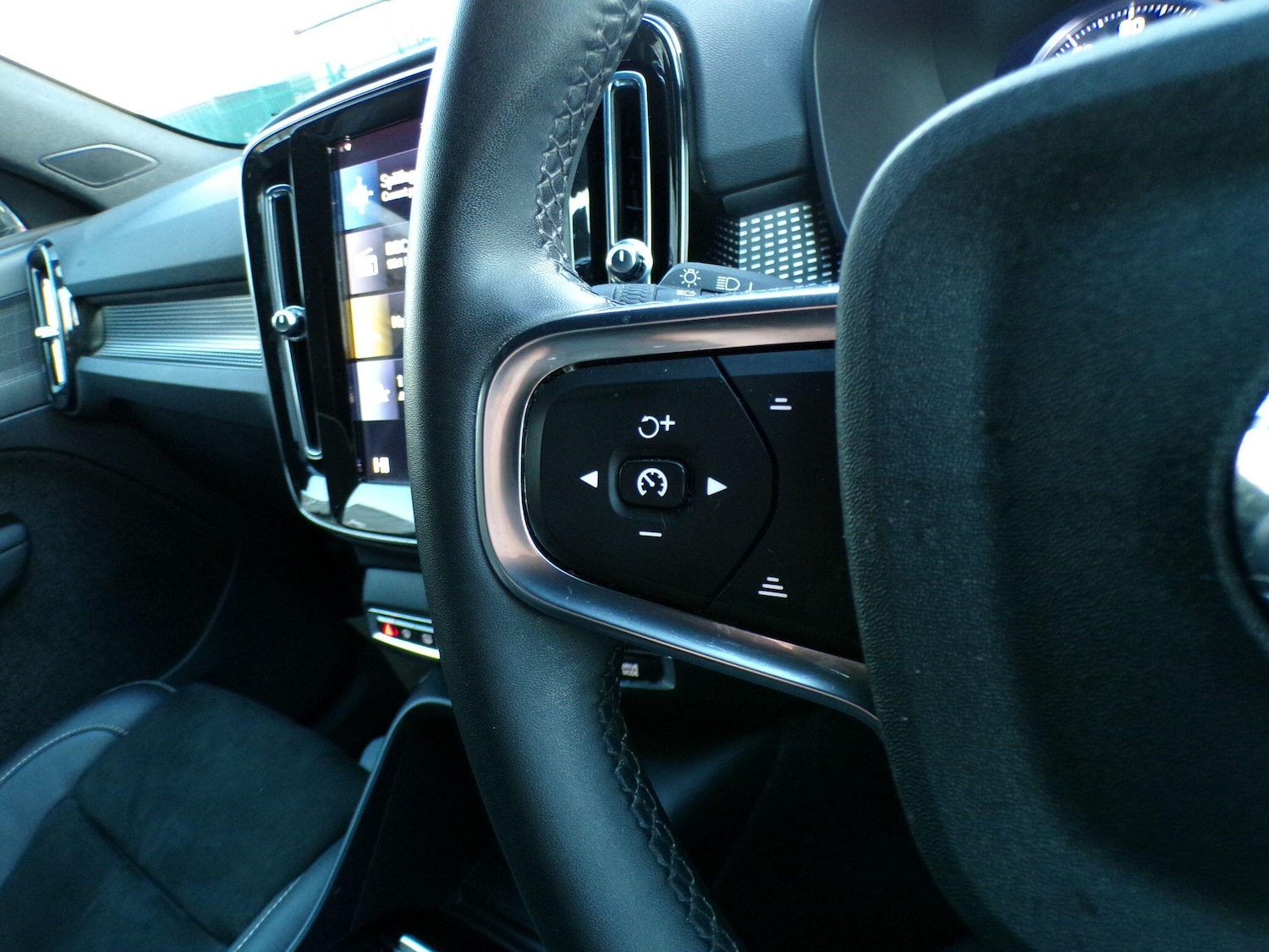 Used Volvo XC40 2021 for sale - 77156532: Photo 20