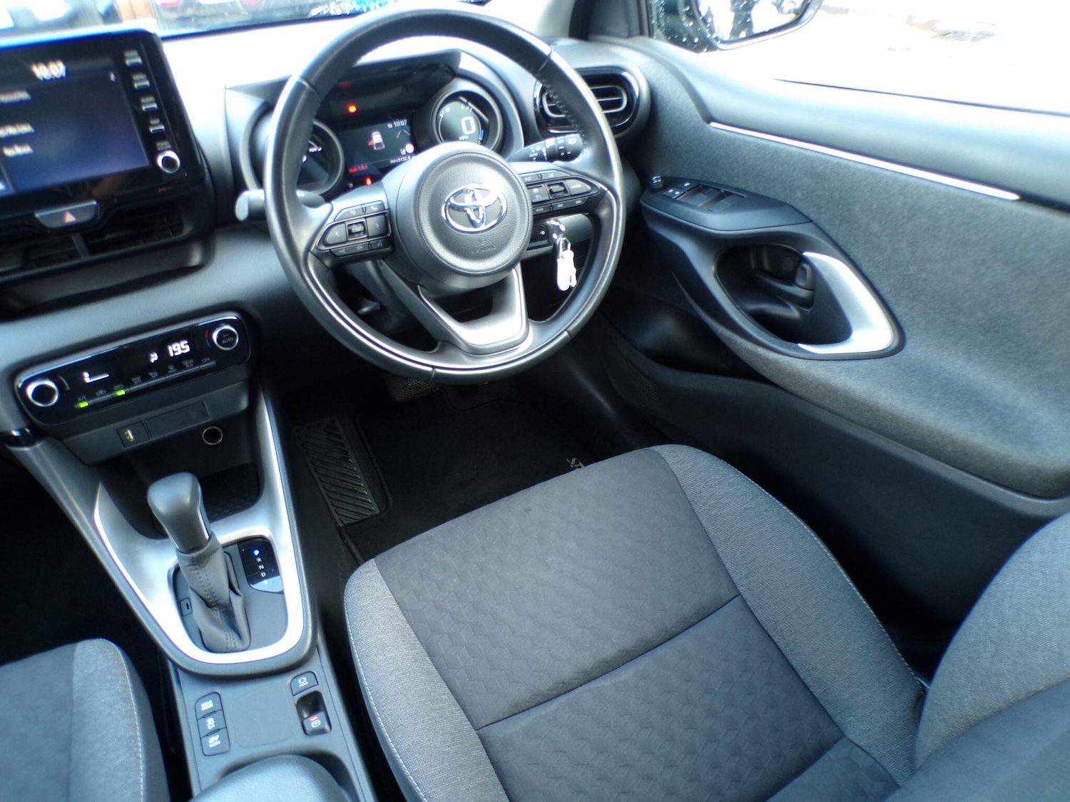 Used Toyota Yaris 2021 for sale - 76634253: Photo 13