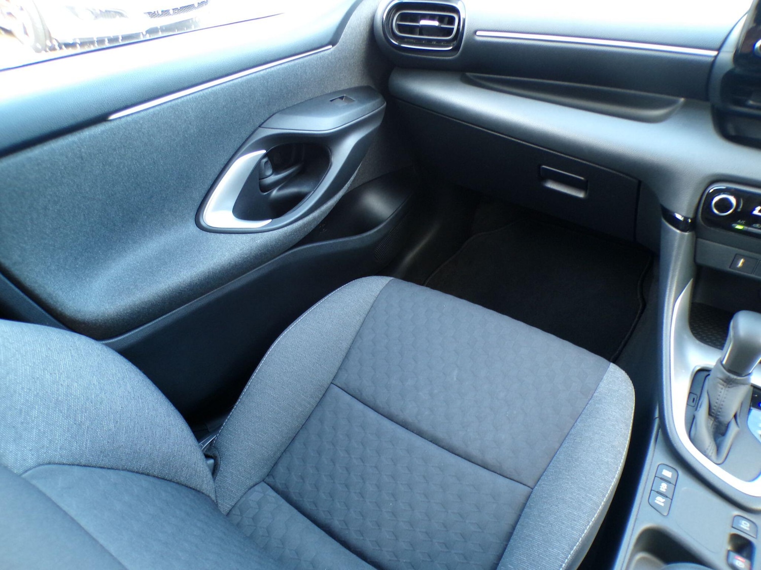 Used Toyota Yaris 2021 for sale - 76634253: Photo 14