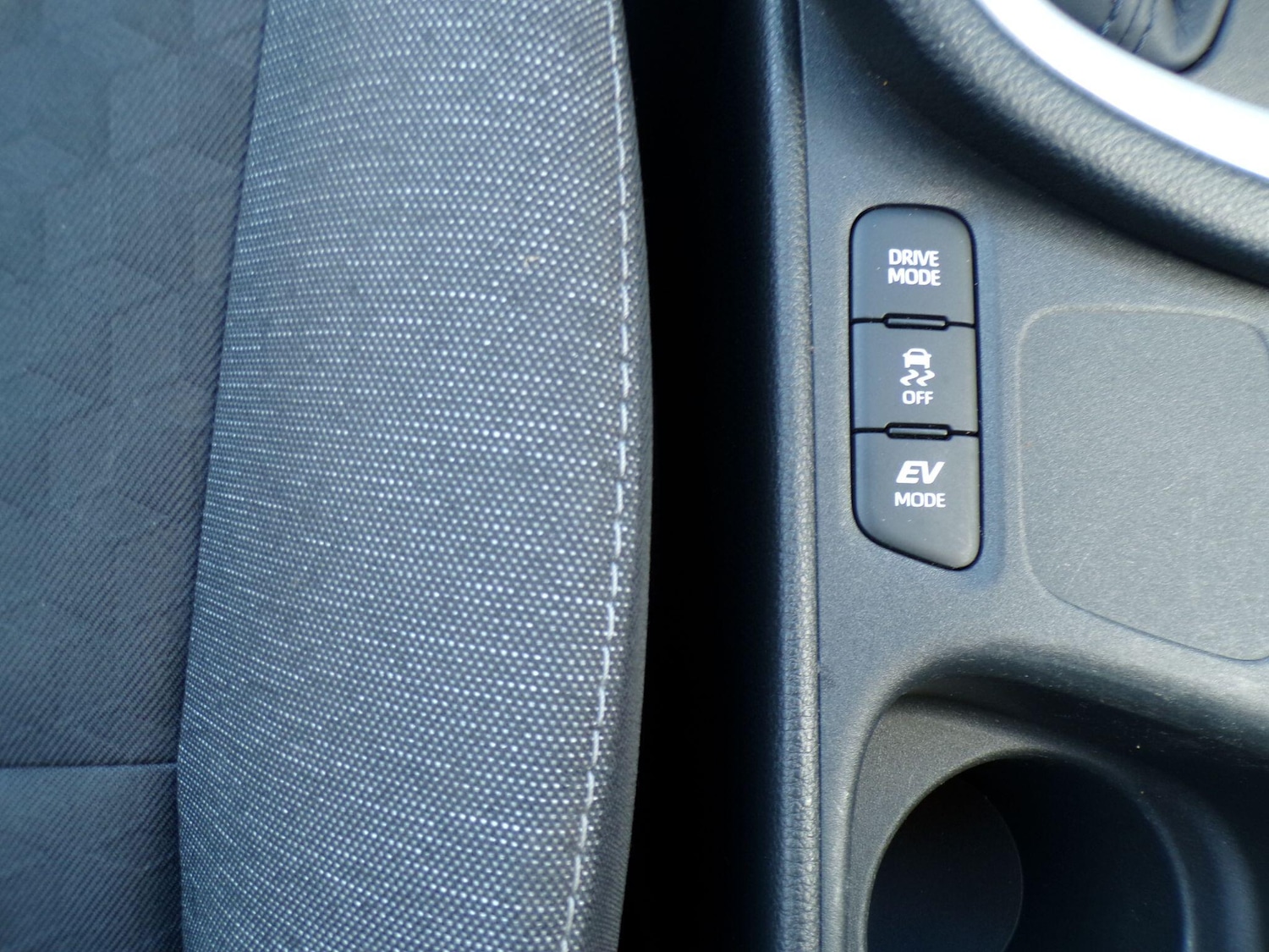 Used Toyota Yaris 2021 for sale - 76634253: Photo 17