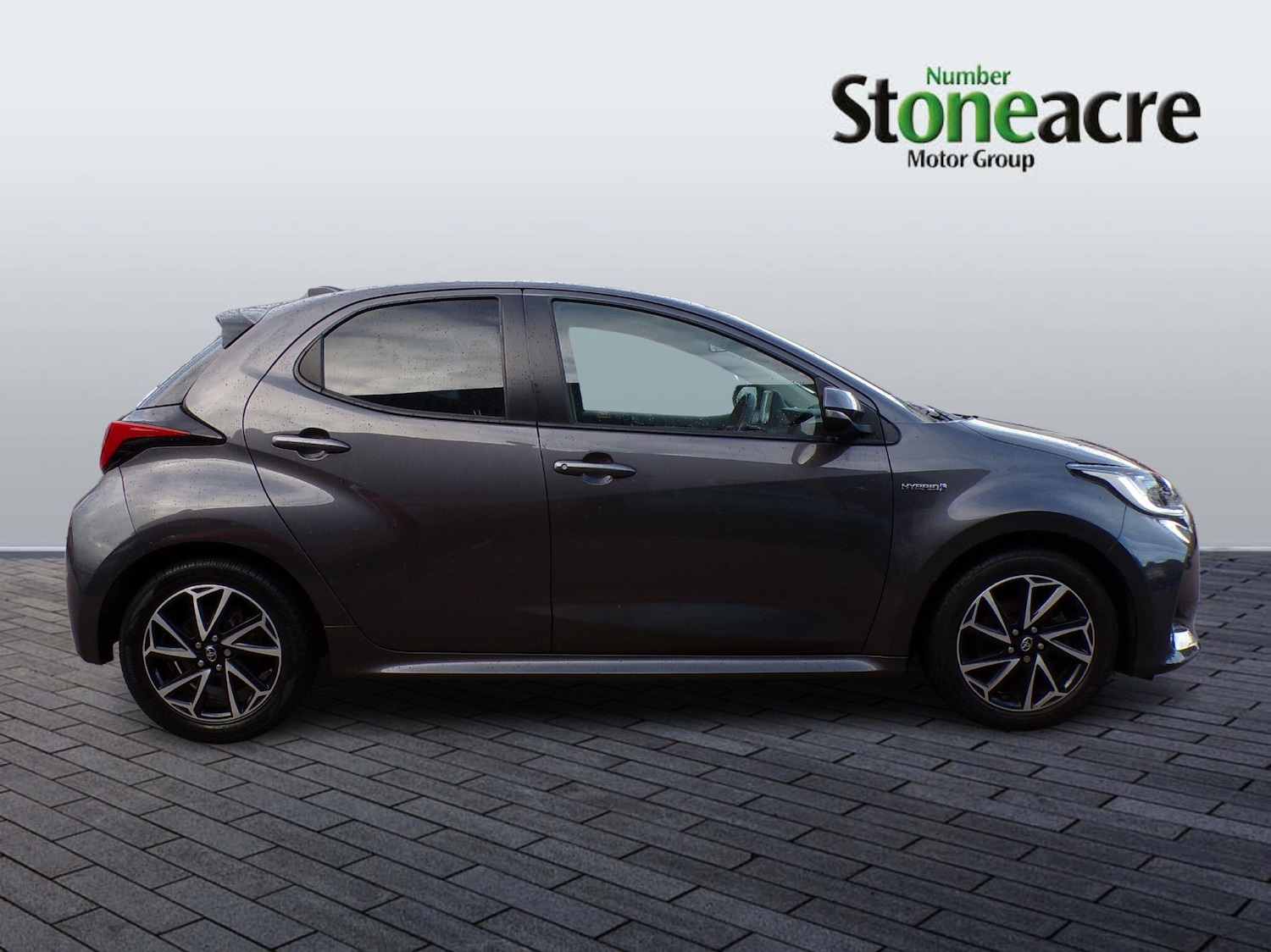 Used Toyota Yaris 2021 for sale - 76634253: Photo 2