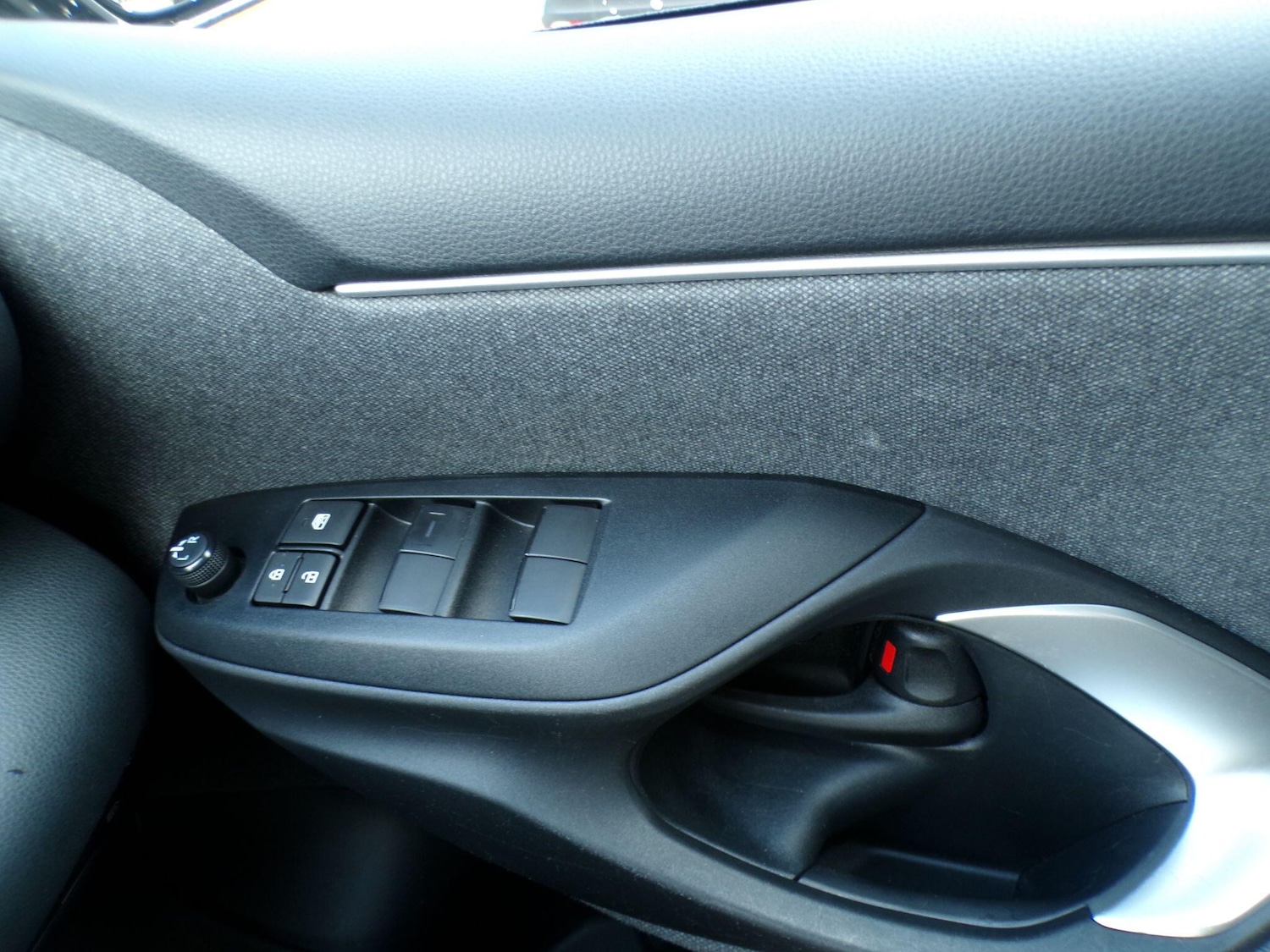 Used Toyota Yaris 2021 for sale - 76634253: Photo 24