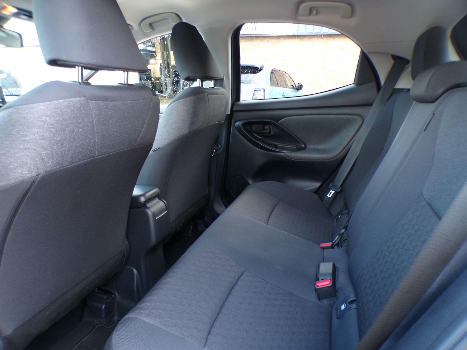 Used Toyota Yaris 2021 for sale - 76634253: Photo 30