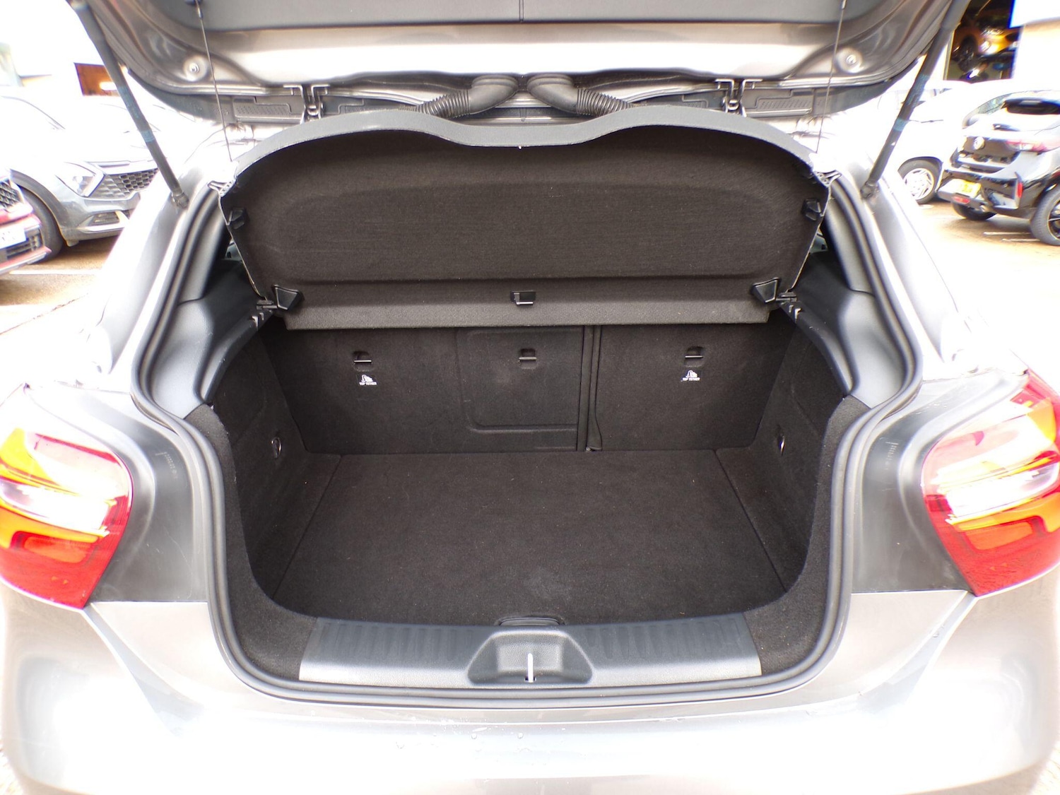 Used Mercedes-Benz A-Class 2018 for sale - 76573097: Photo 10