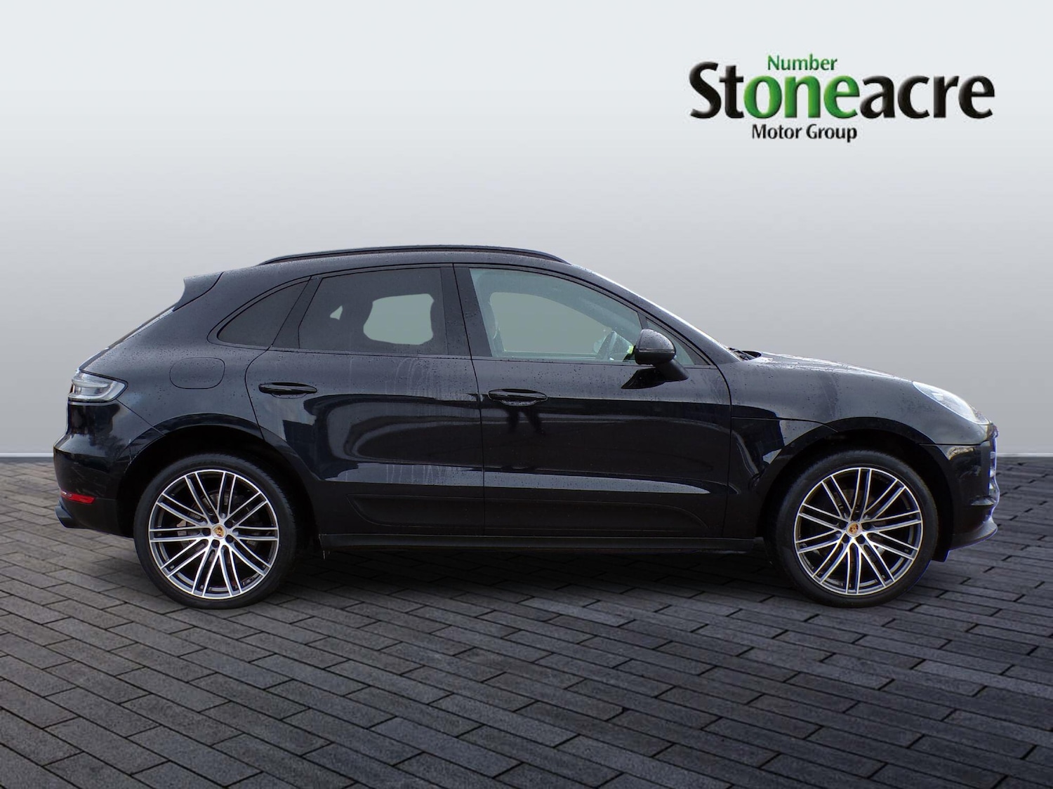Used Porsche Macan 2018 for sale - 77156092: Photo 2