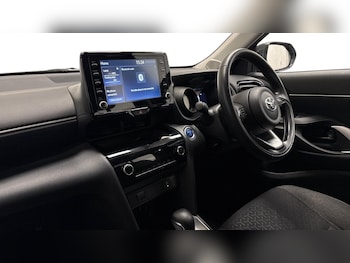 Used Toyota Yaris Cross 2023 for sale - 78335313: Photo