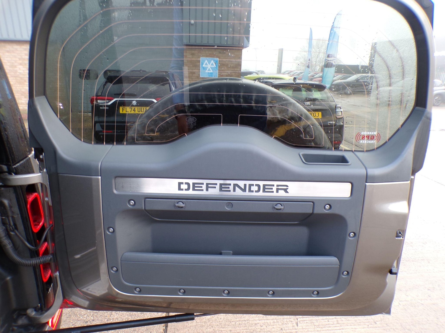 Used Land Rover Defender 2023 for sale - 77016234: Photo 12