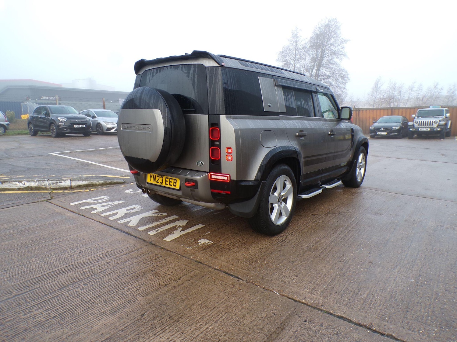 Used Land Rover Defender 2023 for sale - 77016234: Photo 3