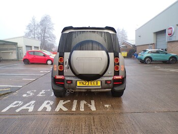 Used Land Rover Defender 2023 for sale - 77016234: Photo