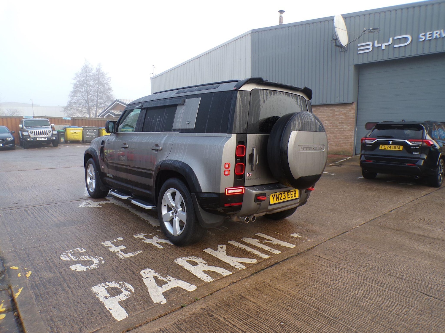 Used Land Rover Defender 2023 for sale - 77016234: Photo 5