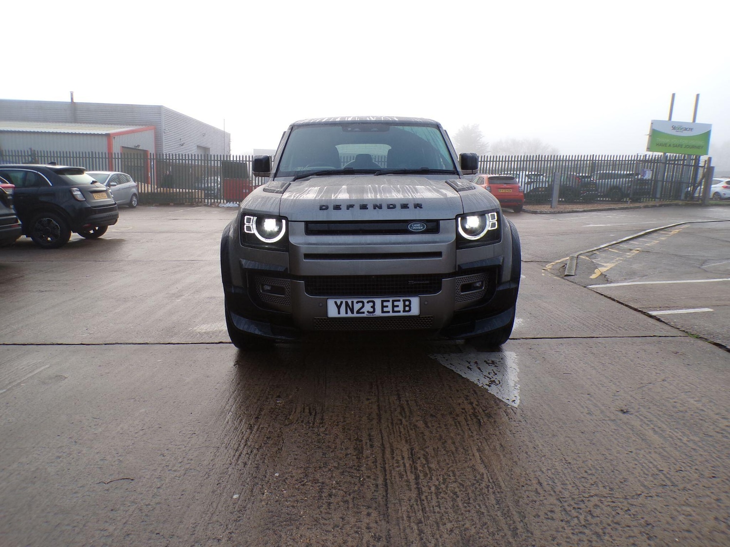 Used Land Rover Defender 2023 for sale - 77016234: Photo 8