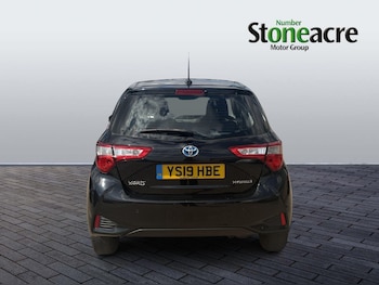 Used Toyota Yaris 2019 for sale - 79235915: Photo