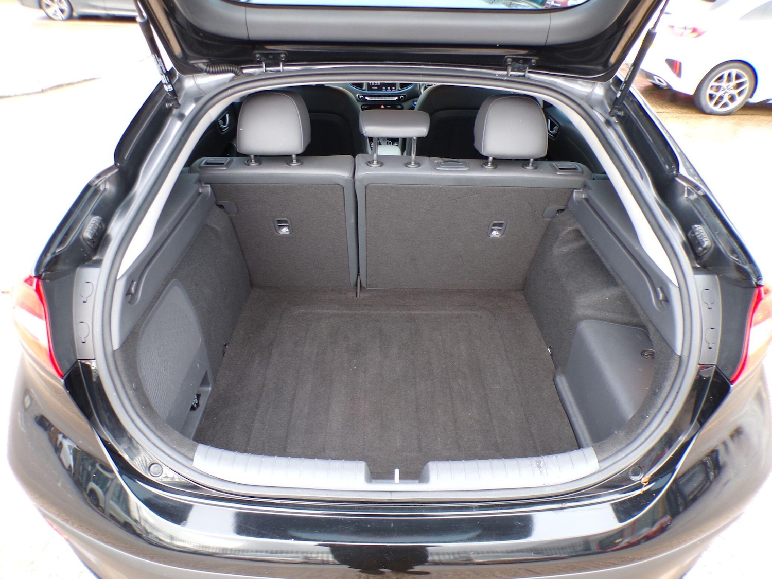 Used Hyundai IONIQ 2017 for sale - 77550651: Photo 10