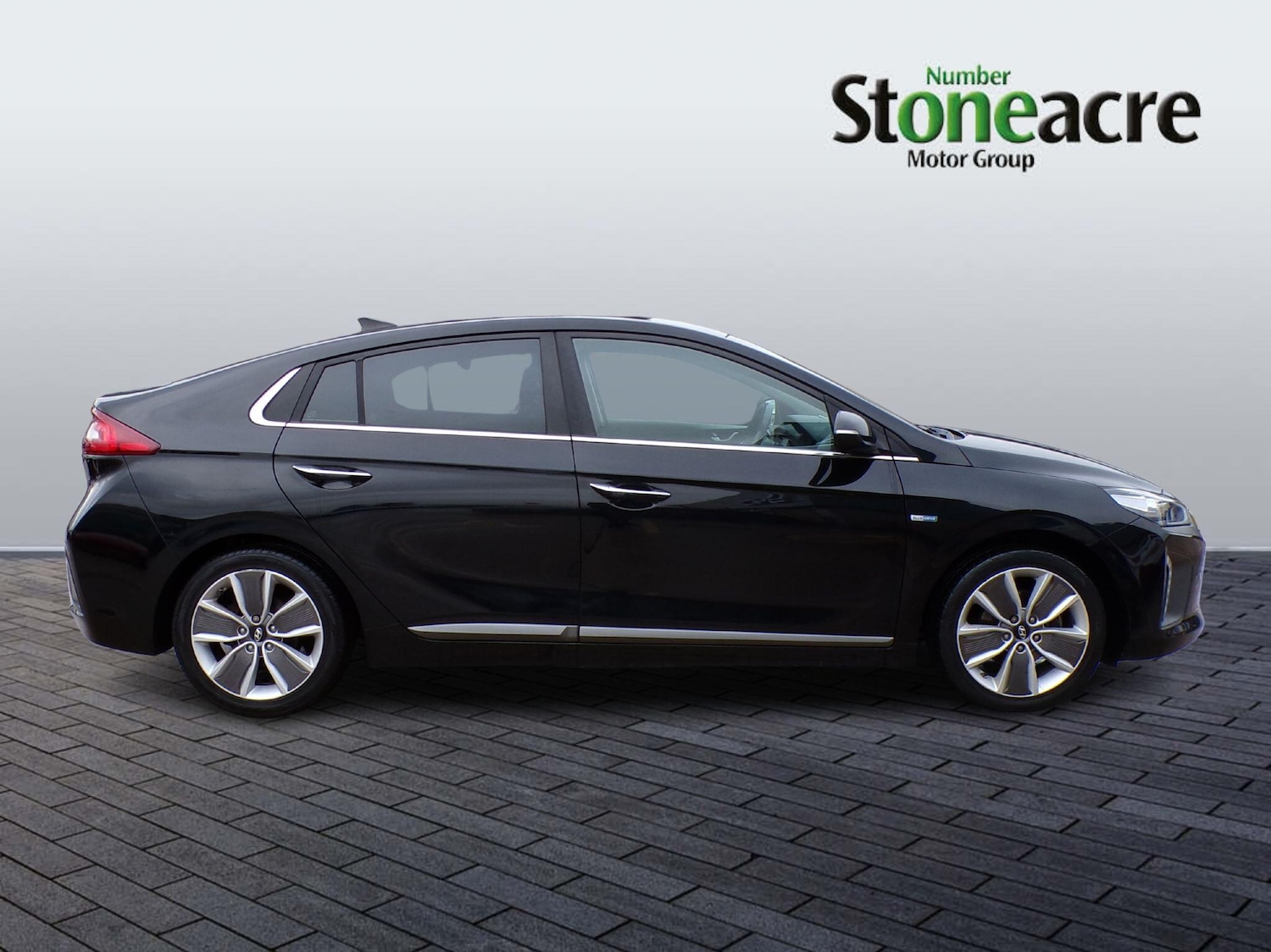 Used Hyundai IONIQ 2017 for sale - 77550651: Photo 2