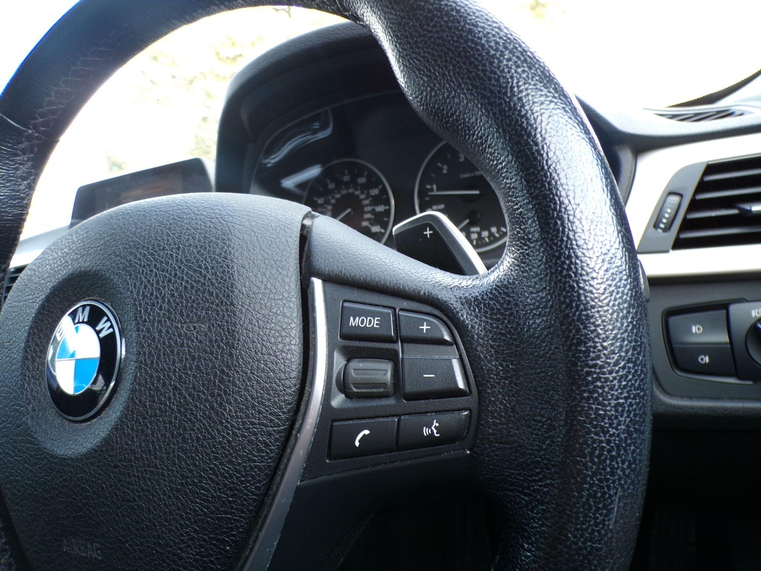 Used BMW 3 Series 2015 for sale - 76801415: Photo 13