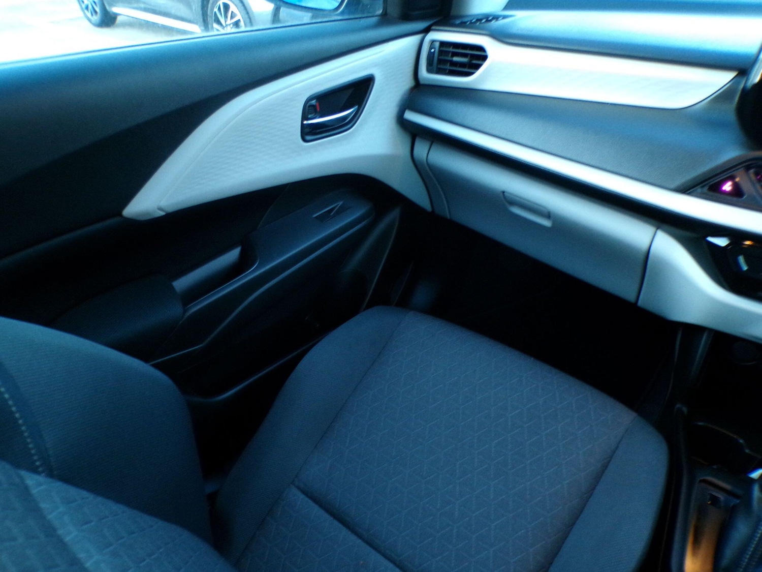 Used Suzuki Swift 2024 for sale - 77387174: Photo 17