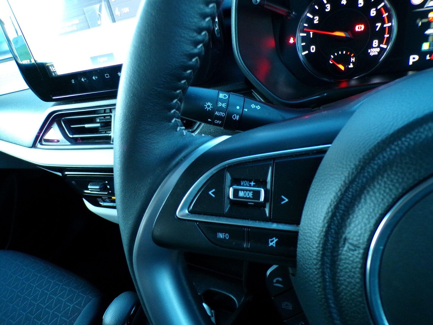 Used Suzuki Swift 2024 for sale - 77387174: Photo 22