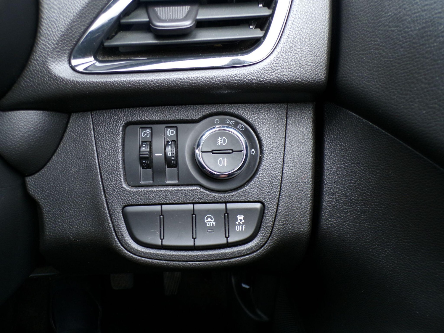 Used Vauxhall Viva 2018 for sale - 77658767: Photo 23