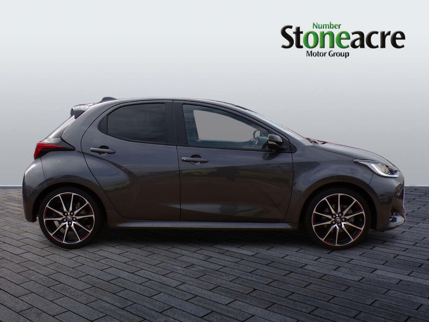 Used Toyota Yaris 2024 for sale - 76189147: Photo 2