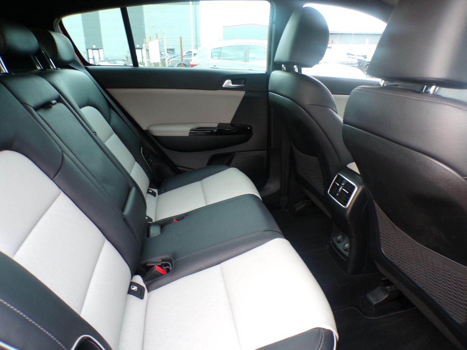 Used Kia Sportage 2021 for sale - 77091009: Photo 15