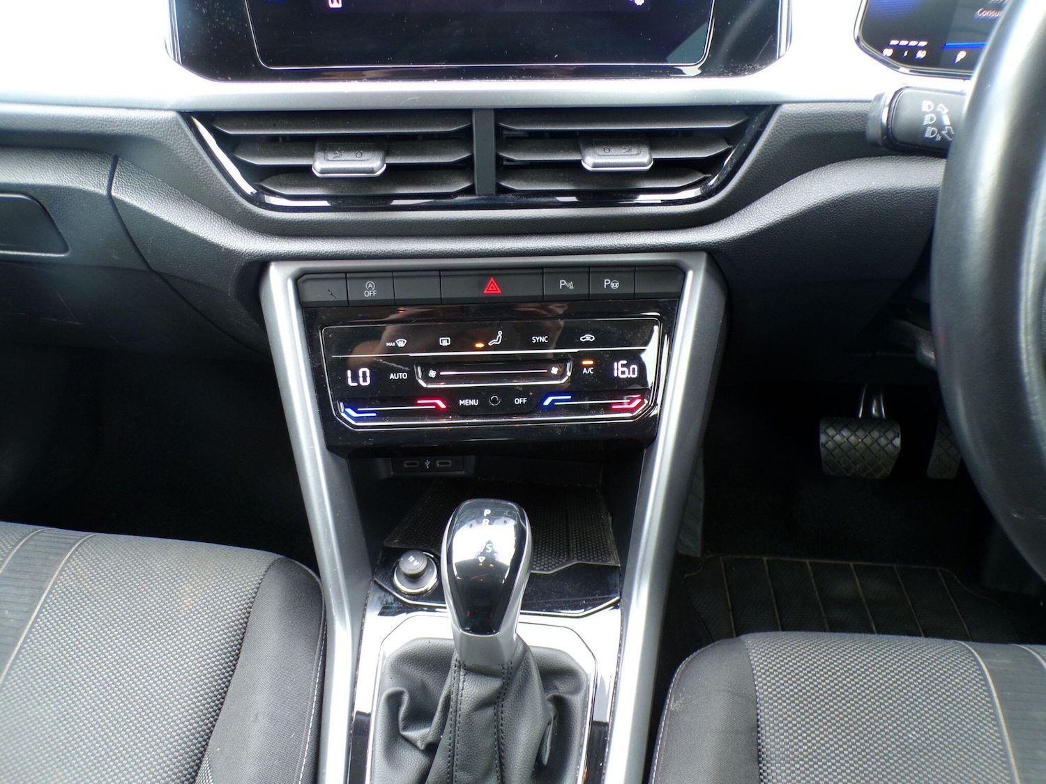 Used Volkswagen T-Roc 2023 for sale - 78086204: Photo 19