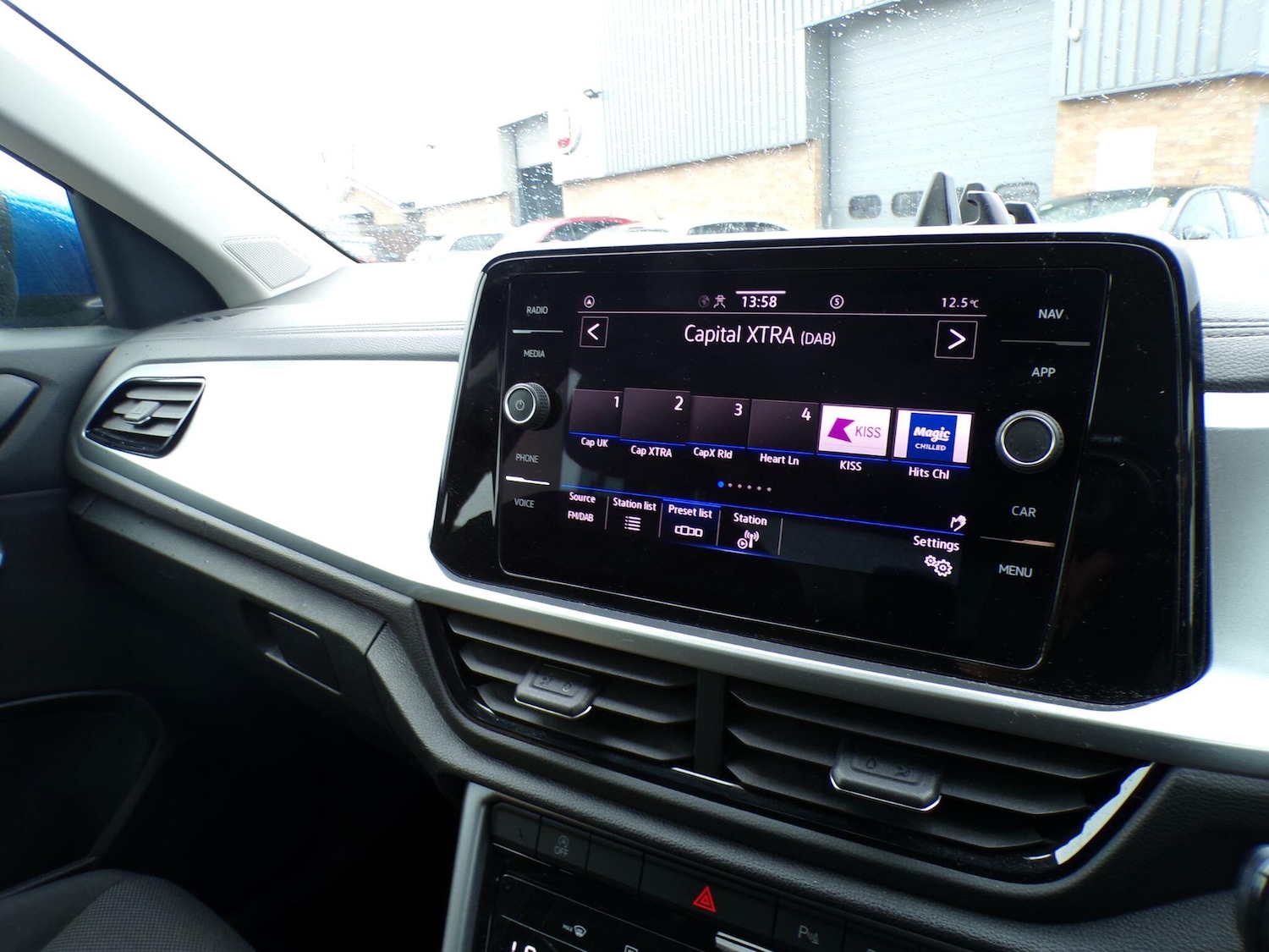 Used Volkswagen T-Roc 2023 for sale - 78086204: Photo 28