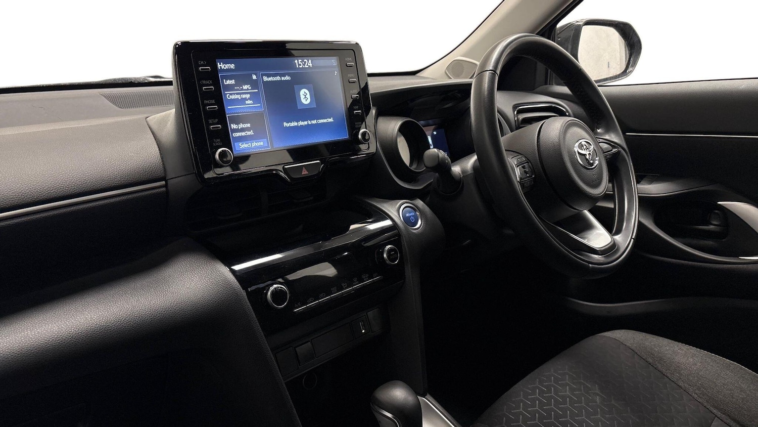 Used Toyota Yaris Cross 2023 for sale - 78157090: Photo 2