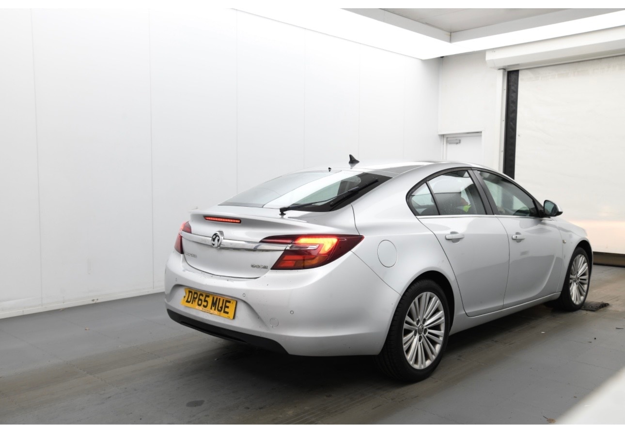 Used Vauxhall Insignia 2015 for sale - 77108725: Photo 2