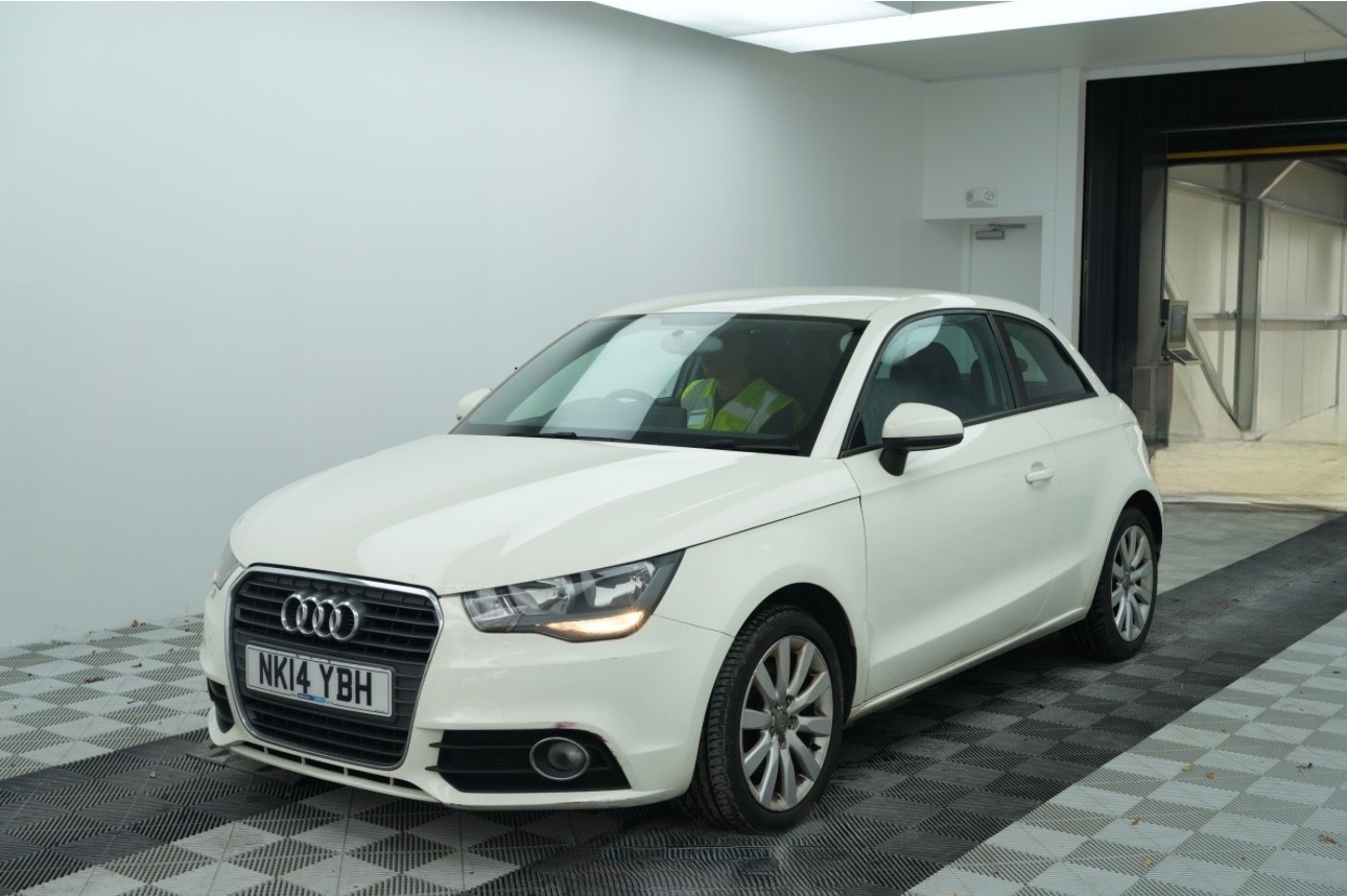 Used Audi A1 2014 for sale - 76541680: Photo 2