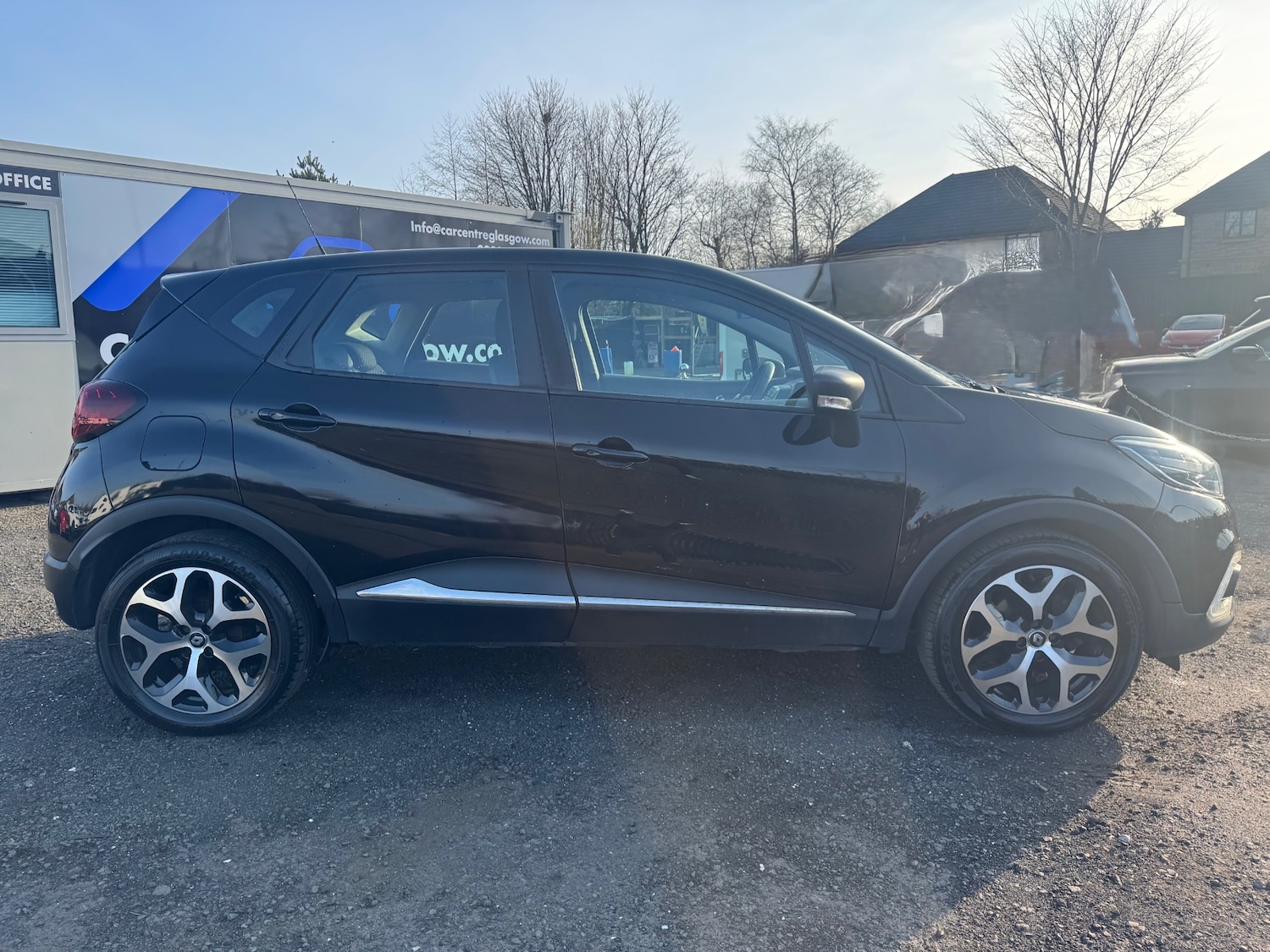 Used Renault Captur 2018 for sale - 77967973: Photo 2