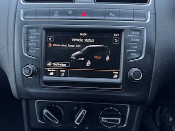 Used Volkswagen Polo 2015 for sale - 77300896: Photo