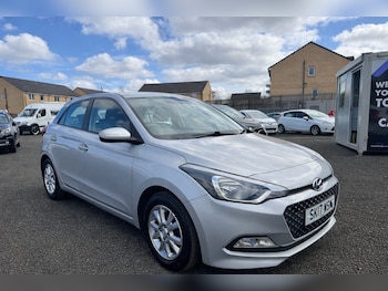 Used Hyundai i20 2017 for sale - 78196574: Photo