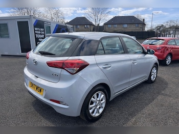 Used Hyundai i20 2017 for sale - 78196574: Photo