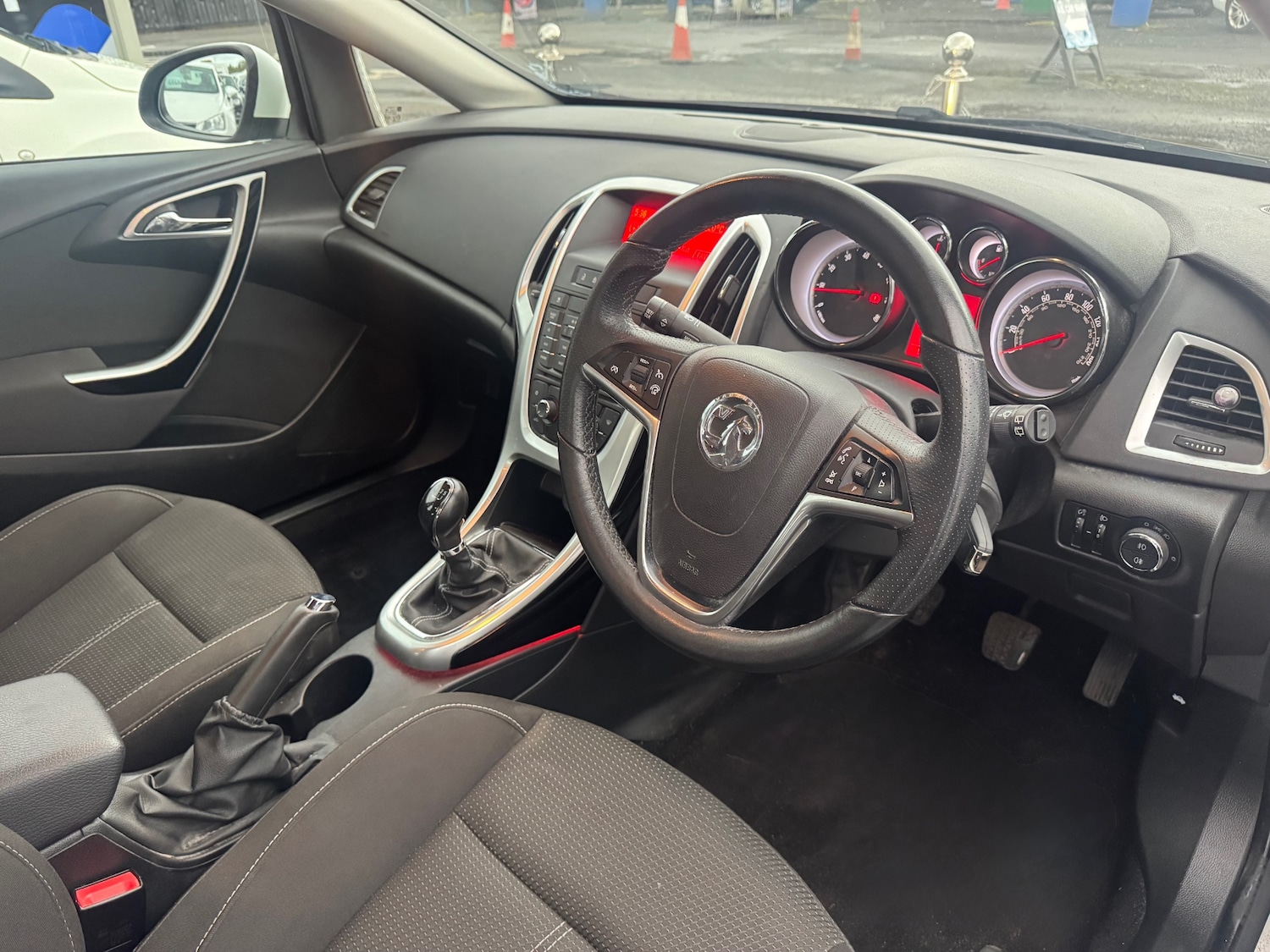 Used Vauxhall Astra 2013 for sale - 76143192: Photo 11