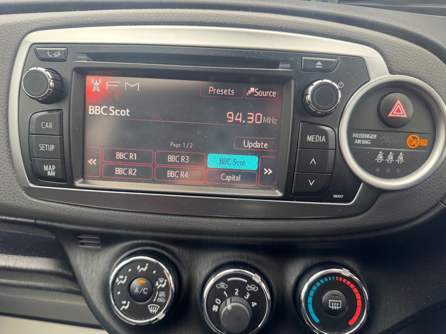 Used Toyota Yaris 2012 for sale - 77417972: Photo 13