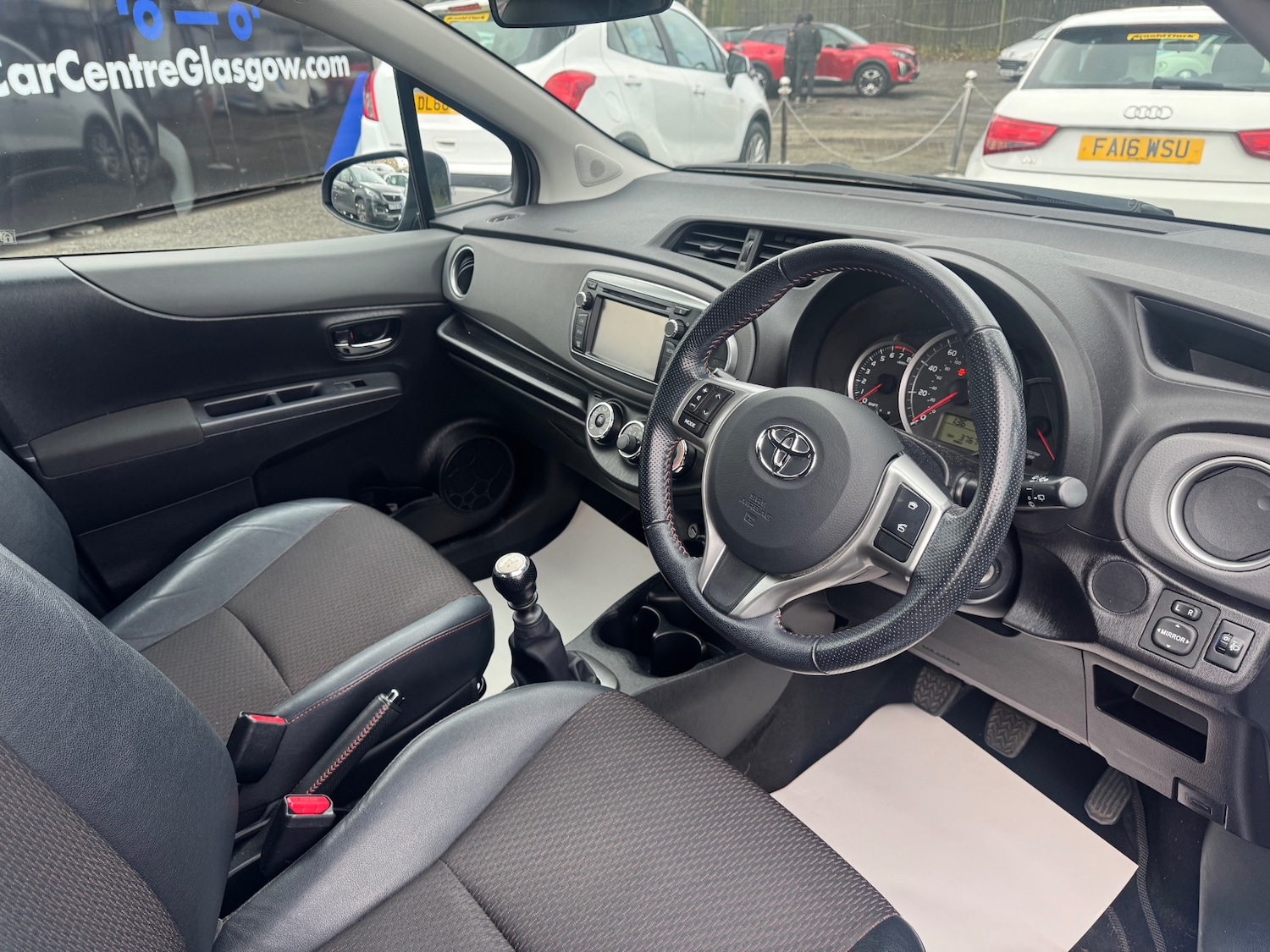 Used Toyota Yaris 2012 for sale - 77417972: Photo 8