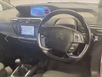 Used Citroen C4 Grand Picasso 2015 for sale - 76120390: Photo 4