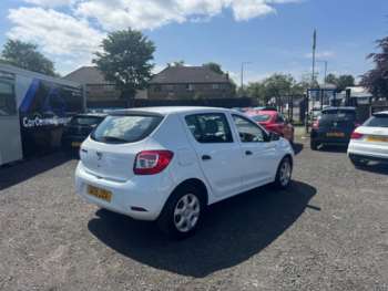 Used Dacia Sandero 2015 for sale - 74913145: Photo