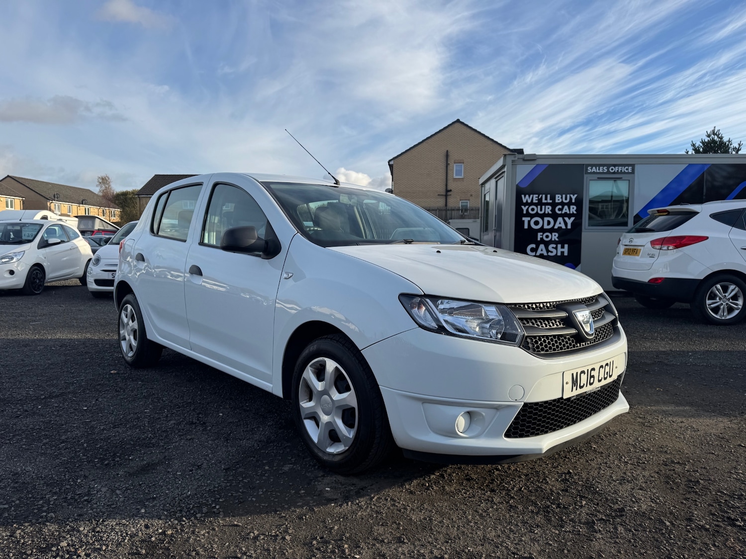 Used Dacia Sandero 2016 for sale - 76357195: Photo 2