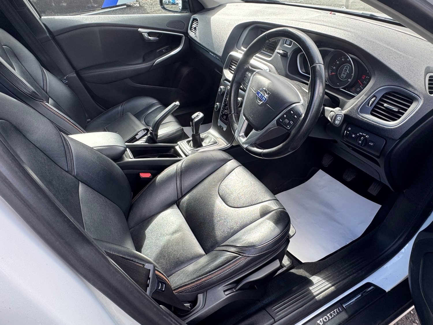 Used Volvo V40 2015 for sale - 77980644: Photo 12