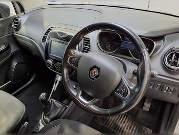 Used Renault Captur 2016 for sale - 79343047: Photo