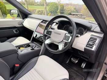 Used Land Rover Discovery 2023 for sale - 78277011: Photo