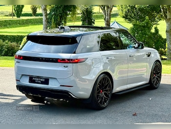 Used Land Rover Range Rover Sport 2023 for sale - 76202034: Photo 2