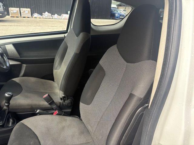 Used Toyota AYGO 2012 for sale - 76391567: Photo 9