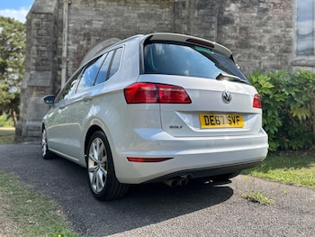 Used Volkswagen Golf SV 2017 for sale - 75647132: Photo